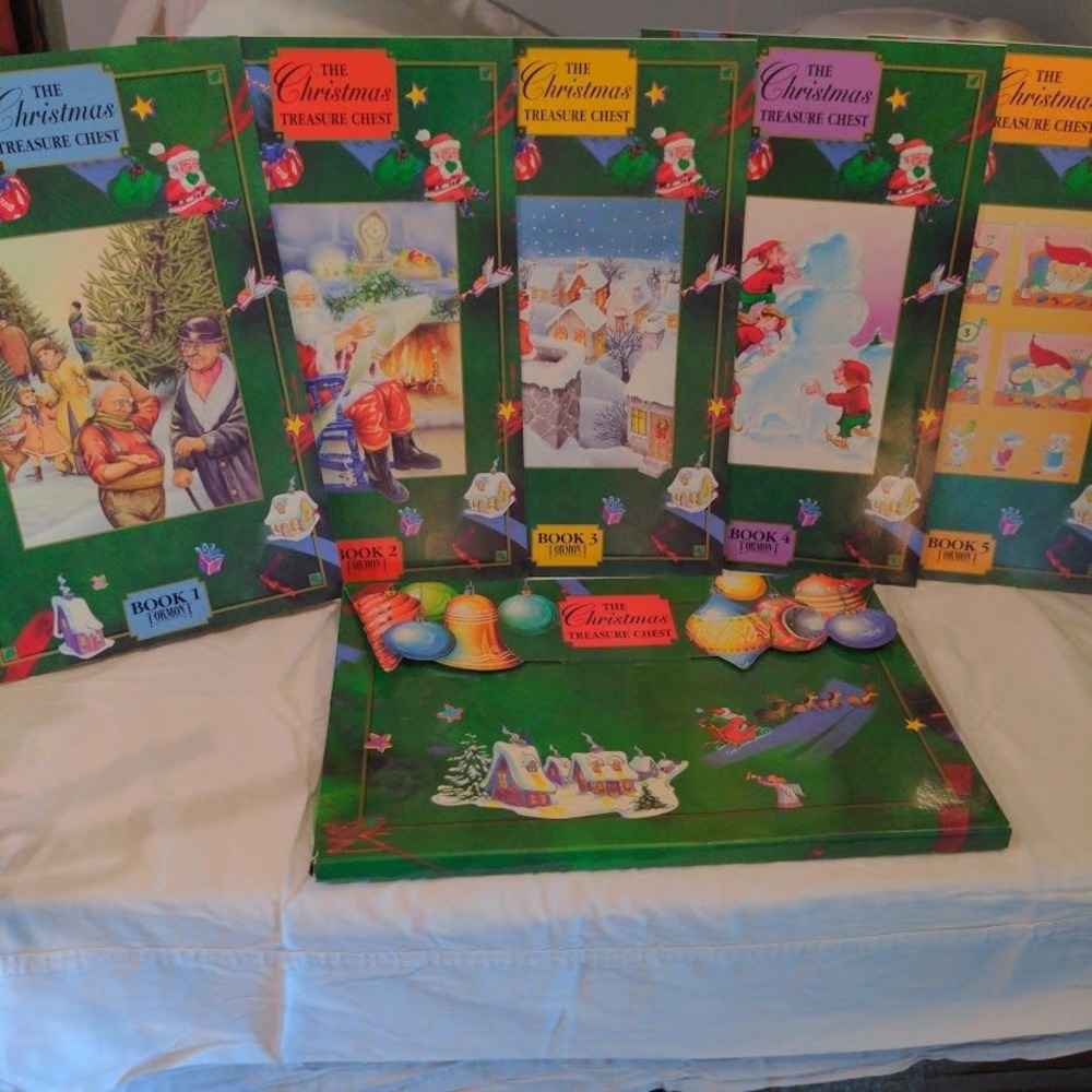 The Christmas Treasure Chest 5-Book Boxed Set Holiday Stories Crafts Vintage